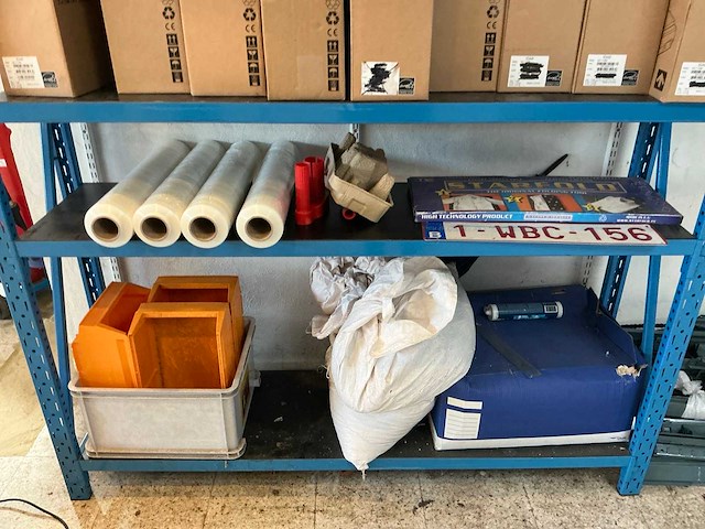 Magazijnrek met inhoud - afbeelding 6 van  12