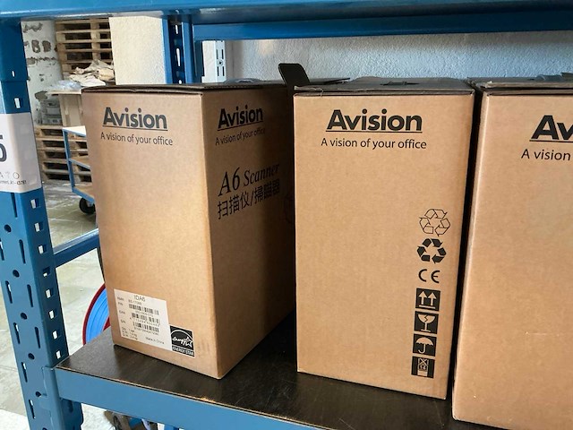 Magazijnrek met inhoud - afbeelding 8 van  12