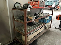 Magazijnrek met inhoud - afbeelding 3 van  10