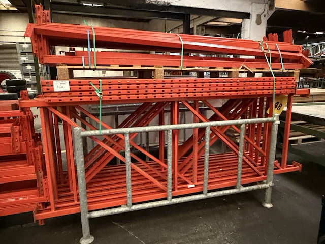 Magazijnrek totaal 28 meter rek - afbeelding 1 van  4