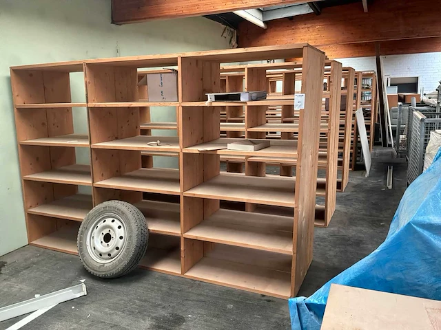 Magazijnstelling houten (16x) - afbeelding 1 van  3