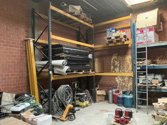 Magazijnstelling met inhoud (2x) - afbeelding 1 van  8