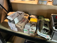 Magazijnstelling met inhoud bevestigingsmaterialen - afbeelding 3 van  5
