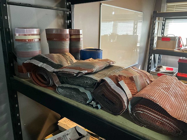 Magazijnstelling met inhoud bevestigingsmaterialen - afbeelding 4 van  5