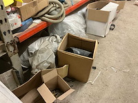 Magazijnstelling met inhoud - afbeelding 2 van  15