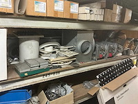 Magazijnstelling met inhoud - afbeelding 4 van  15