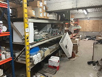 Magazijnstelling met inhoud - afbeelding 1 van  15