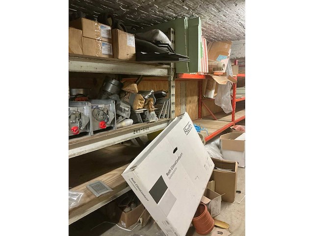 Magazijnstelling met inhoud - afbeelding 9 van  15