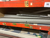 Magazijnstelling met inhoud - afbeelding 8 van  11