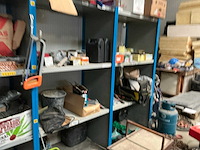 Magazijnstelling met inhoud - afbeelding 3 van  12