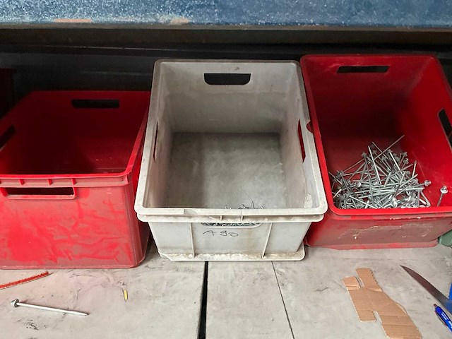 Magazijnstelling met inhoud - afbeelding 6 van  7