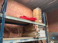 Magazijnstelling met inhoud - afbeelding 4 van  14