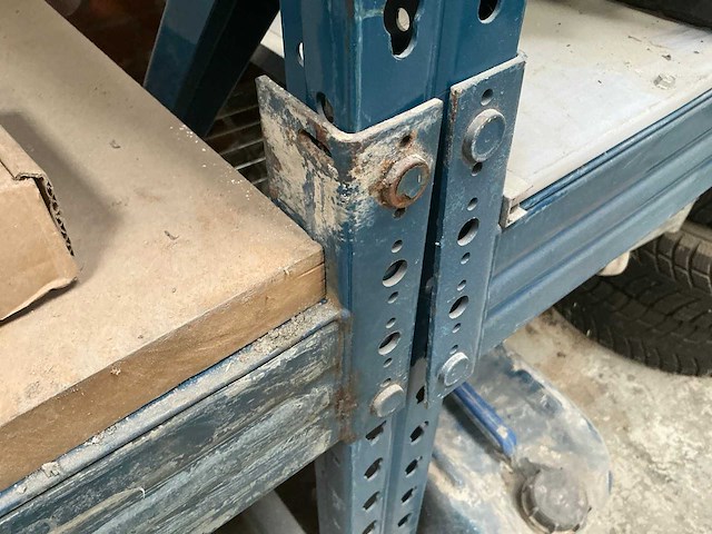 Magazijnstelling met inhoud - afbeelding 5 van  14