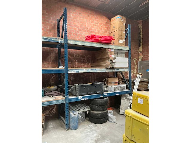 Magazijnstelling met inhoud - afbeelding 8 van  14