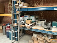 Magazijnstelling met inhoud - afbeelding 11 van  14