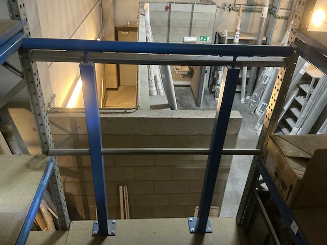 Magazijnstelling met inhoud - afbeelding 15 van  16