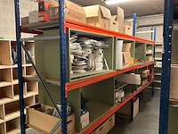 Magazijnstelling met inhoud - afbeelding 2 van  12