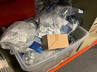 Magazijnstelling met inhoud - afbeelding 3 van  11