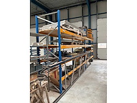 Magazijnstelling met inhoud - afbeelding 1 van  10