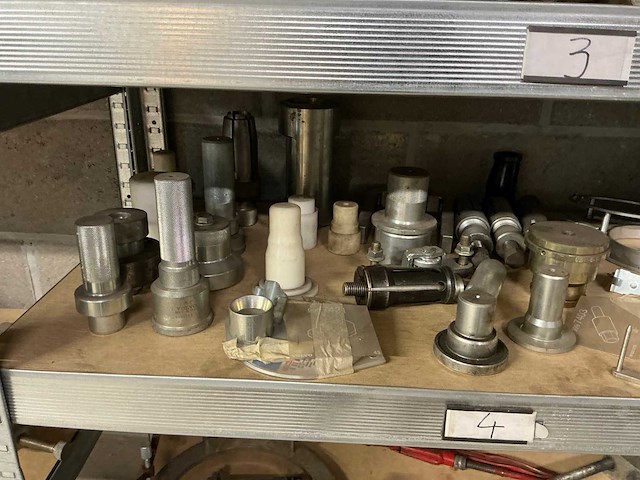 Magazijnstelling met volvo- special tools - afbeelding 4 van  34