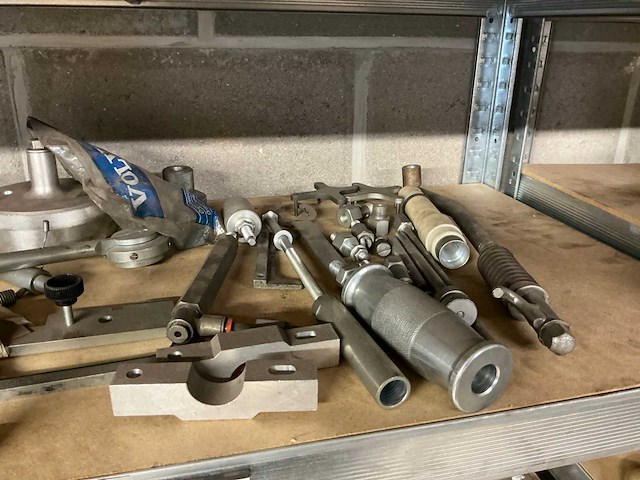 Magazijnstelling met volvo- special tools - afbeelding 13 van  34