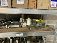 Magazijnstelling met volvo- special tools - afbeelding 32 van  34