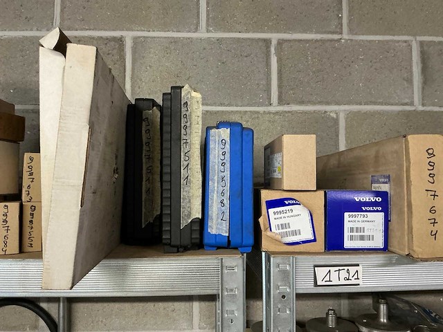 Magazijnstelling met volvo- special tools - afbeelding 21 van  34