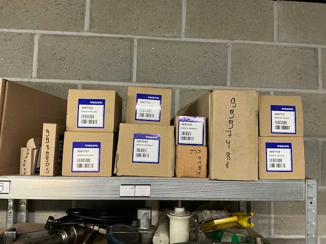 Magazijnstelling met volvo- special tools - afbeelding 33 van  34