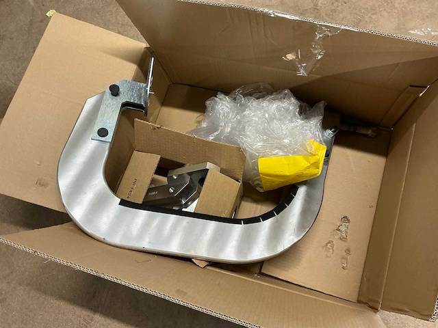 Magazijnstelling met volvo-special tools - afbeelding 46 van  64