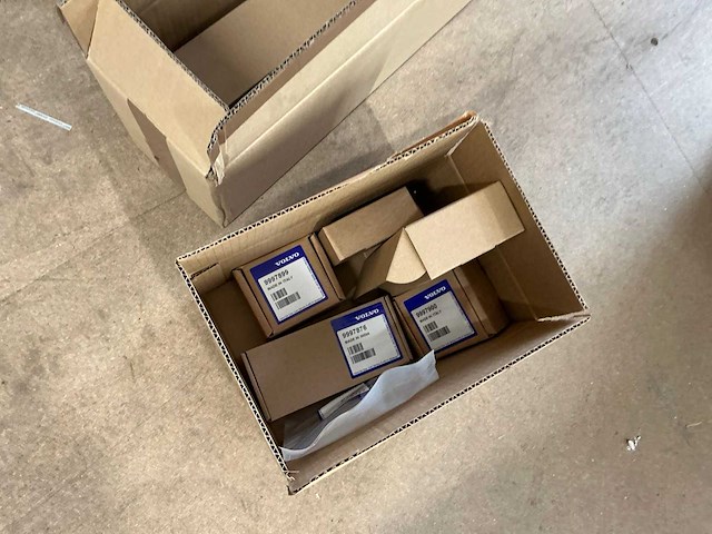 Magazijnstelling met volvo-special tools - afbeelding 20 van  40