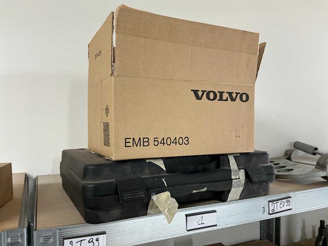 Magazijnstelling met volvo-special tools - afbeelding 28 van  40