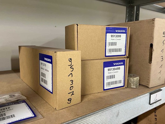 Magazijnstelling met volvo-special tools - afbeelding 29 van  40