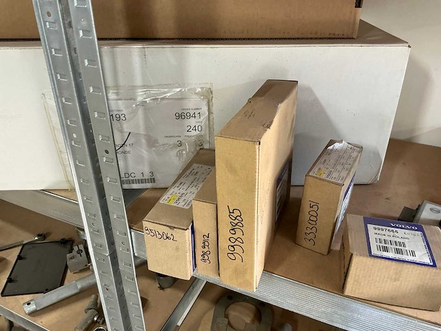 Magazijnstelling met volvo-special tools - afbeelding 39 van  40