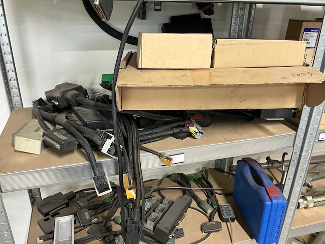 Magazijnstelling met volvo-special tools - afbeelding 52 van  64