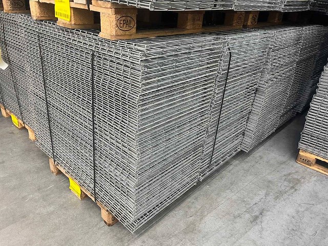 Magazijnstelling polypal breedvakstelling met roosters 4-secties - afbeelding 1 van  1