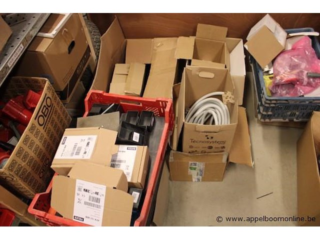 Magazijnstellingen (opslagrekken) – onbekend merk + diverse onderdelen - afbeelding 7 van  7