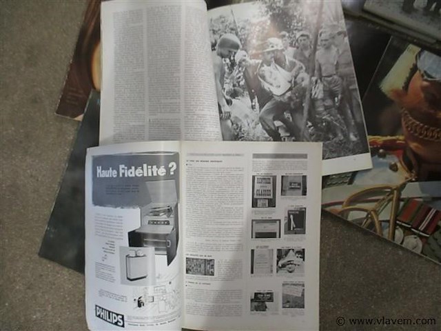 Magazines - afbeelding 2 van  3