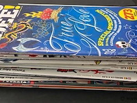 Magazines - afbeelding 2 van  2