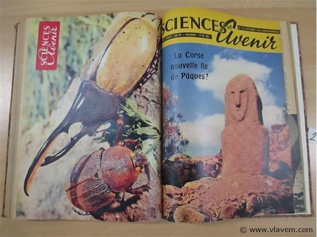 Magazines - afbeelding 3 van  3