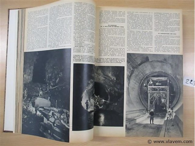 Magazines - afbeelding 2 van  3