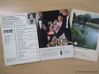 Magazines - afbeelding 3 van  3