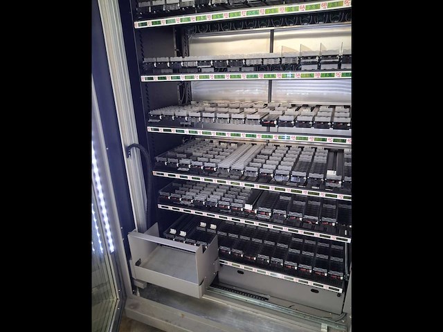 Magex bigstore 14 verkoopautomaat - afbeelding 9 van  13