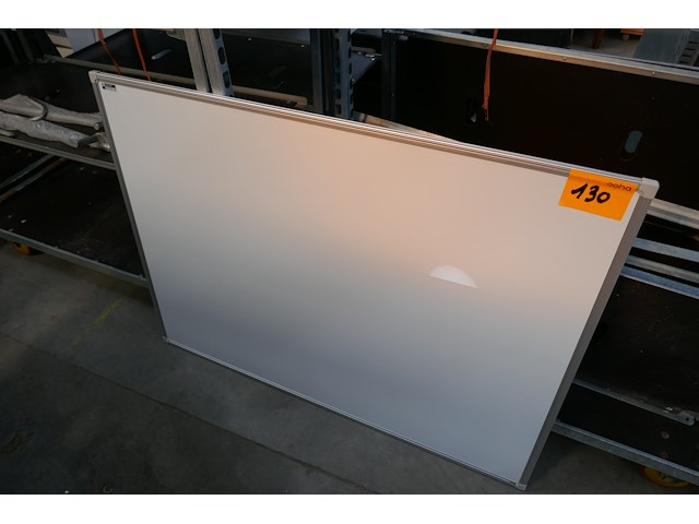 Magneetbord + rvs zeepdispenser - afbeelding 1 van  4