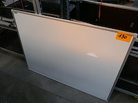 Magneetbord + rvs zeepdispenser - afbeelding 1 van  4