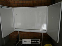 Magnetisch whiteboard met klapdeuren - afbeelding 1 van  2