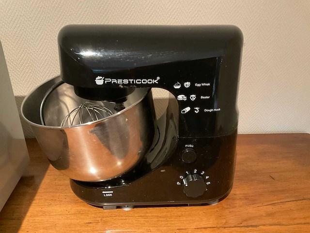 Magnetron en keukenrobot - afbeelding 2 van  3