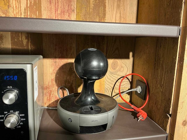 Magnetron en koffiemachine - afbeelding 4 van  6