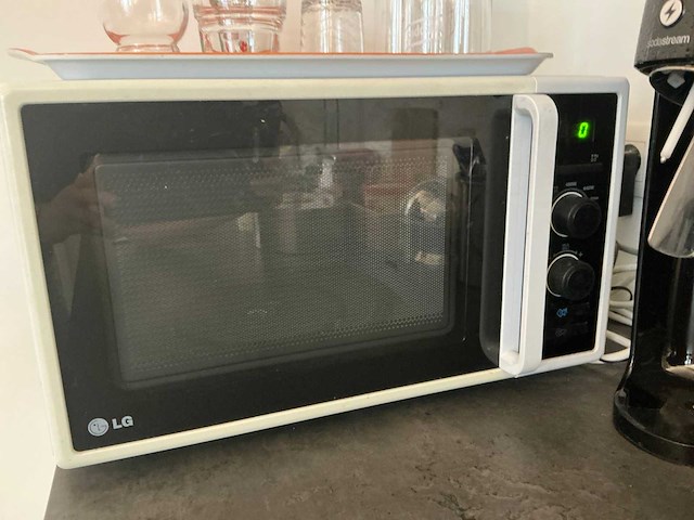 Magnetron en sodastream - afbeelding 1 van  3