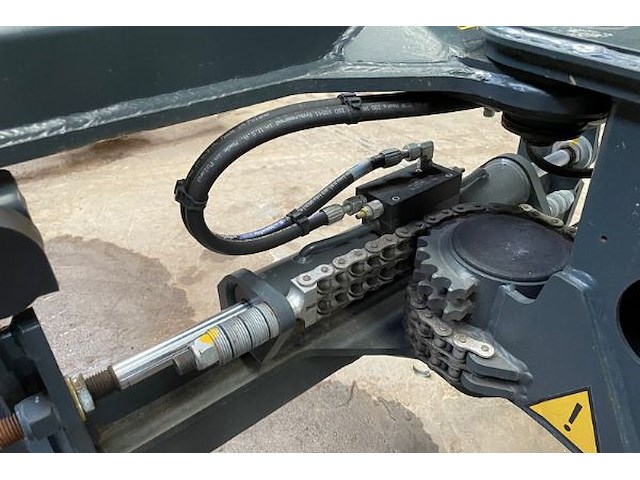 Magni uitschuifbaar platform voor jcb - afbeelding 11 van  13