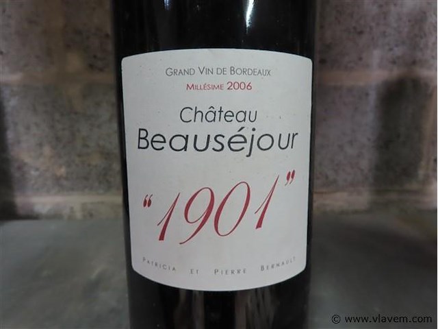 Magnum 1,5 liter "château beauséjour" - afbeelding 2 van  4